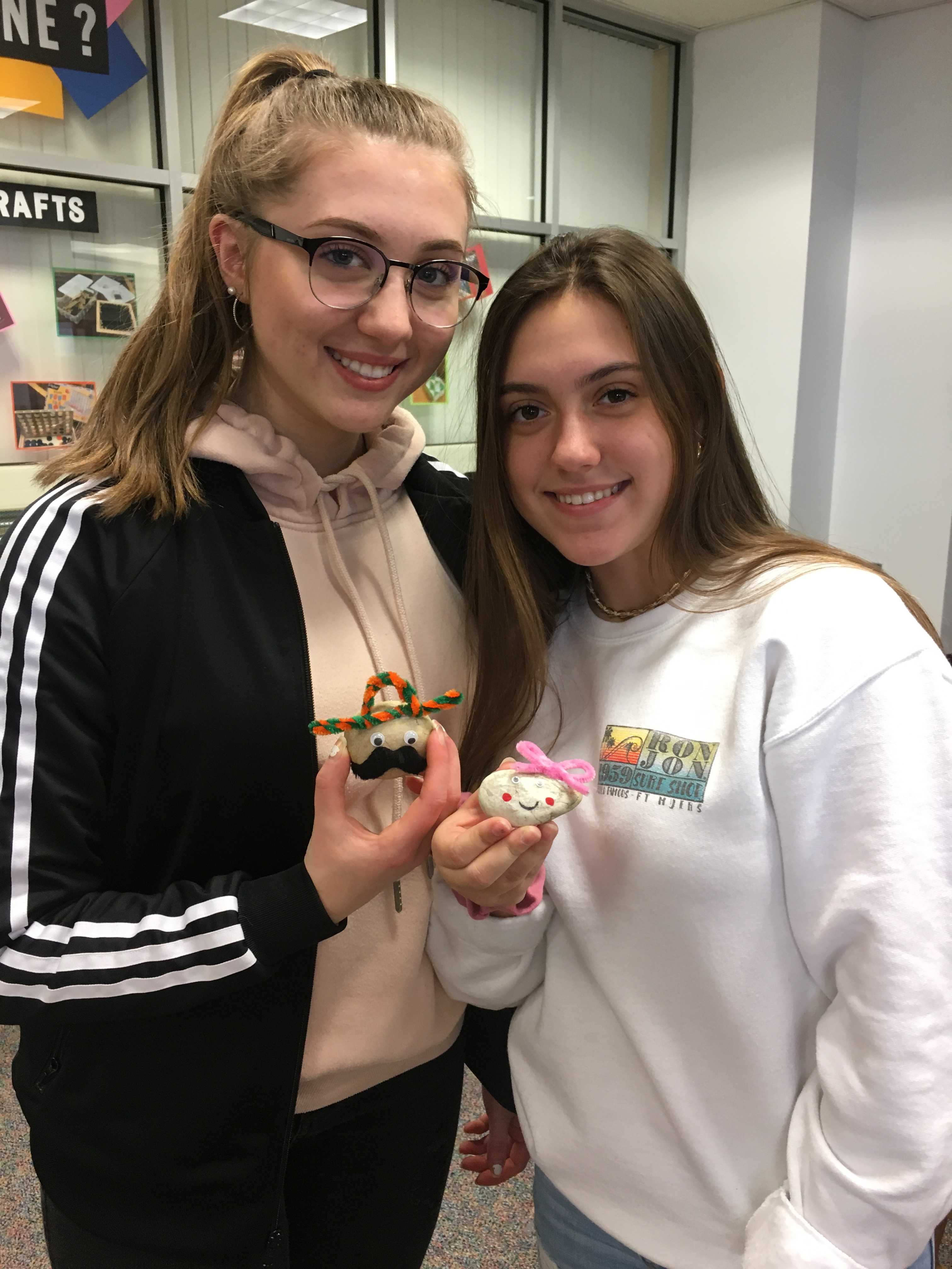 April brings pet rocks to the makerspace – THE STINGER