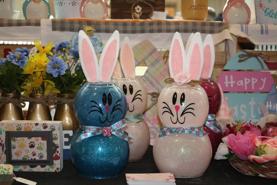 Venders sold various Easter decorations at Lehigh Valley Mall’s Easter Craft & Vendor Show. Photo by Laryssa White. 